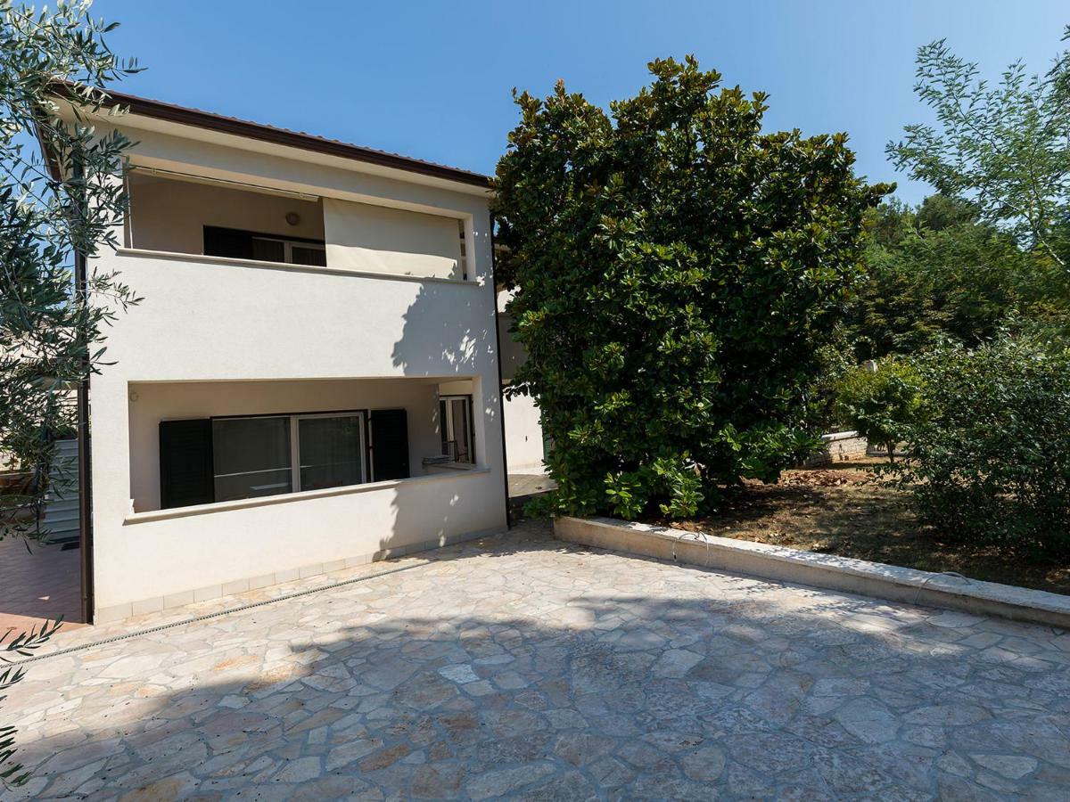 Magnolia - Modern Apartment Near City Center And Sea Poreč Exterior foto
